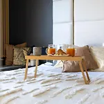 Apartament Wola - Parking, Balcony, Workdesk - By Rentujemy Warszawa