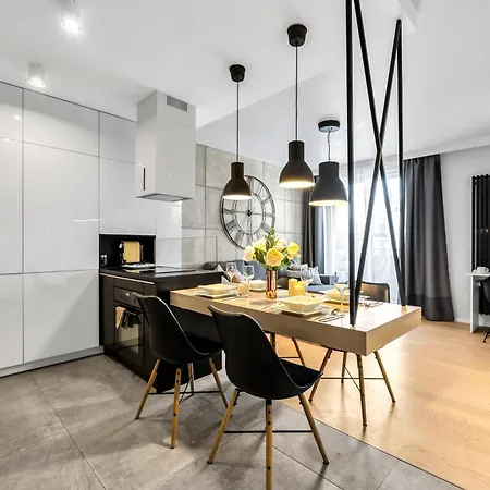 Wola - Parking, Balcony, Workdesk - By Rentujemy 아파트