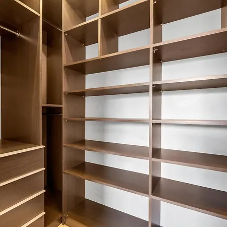 アパート Wola - Parking, Balcony, Workdesk - By Rentujemy ワルシャワ