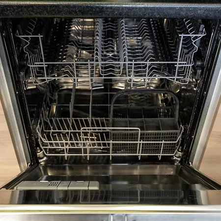 Wola - Parking, Balcony, Workdesk - By Rentujemy Apartman Varsó