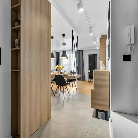 Wola - Parking, Balcony, Workdesk - By Rentujemy Varsó