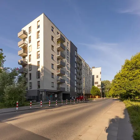 Apartman Wola - Parking, Balcony, Workdesk - By Rentujemy Varsó